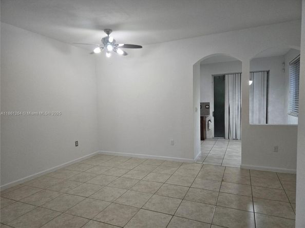 21205 NW 14 Pl 819, Miami Gardens FL 33169