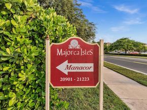 21205 NW 14 Pl 819, Miami Gardens FL 33169