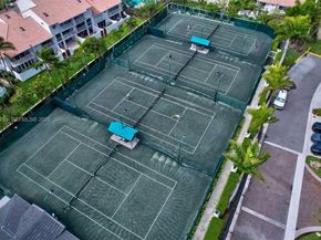 21050 Point Pl 2202, Aventura FL 33180