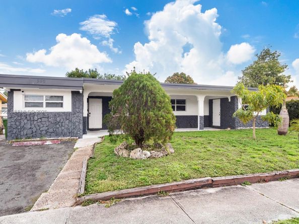 350 SW 30th Ter, Fort Lauderdale FL 33312