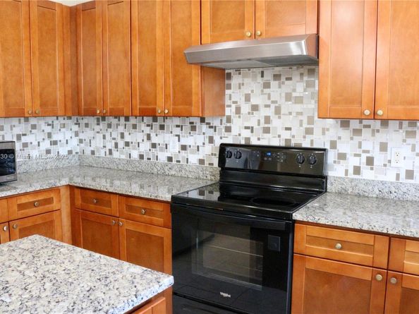 3988 W Hamilton Ky, West Palm Beach FL 33411