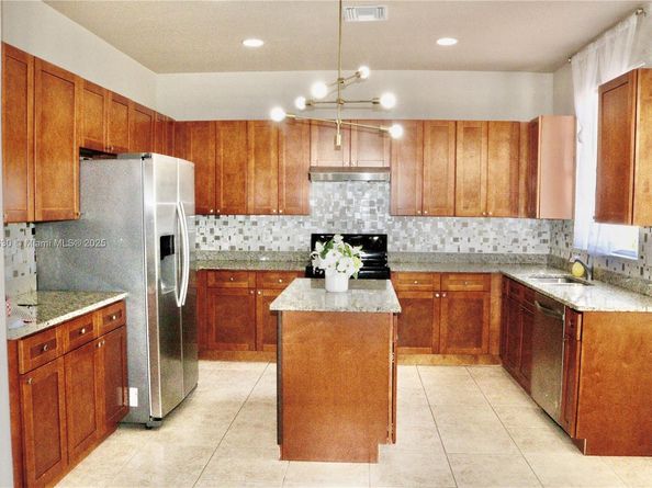 3988 W Hamilton Ky, West Palm Beach FL 33411