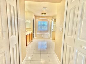 3988 W Hamilton Ky, West Palm Beach FL 33411