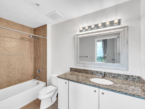 9055 SW 73rd Ct 310, Miami FL 33156