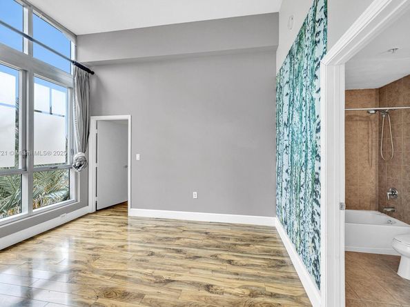 9055 SW 73rd Ct 310, Miami FL 33156