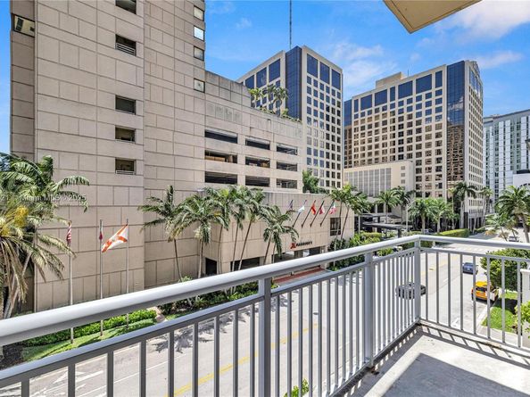 9055 SW 73rd Ct 310, Miami FL 33156