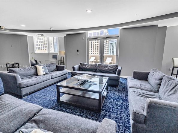9055 SW 73rd Ct 310, Miami FL 33156