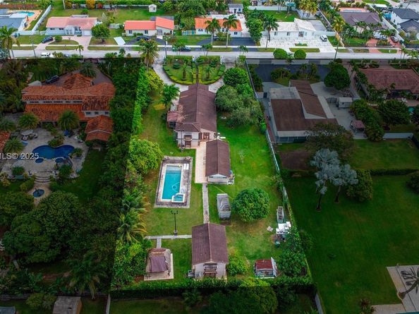 300 SW 123rd Ave, Miami FL 33184