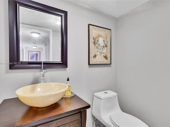 777 Bayshore Dr 1203, Fort Lauderdale FL 33304