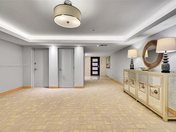 777 Bayshore Dr 1203, Fort Lauderdale FL 33304