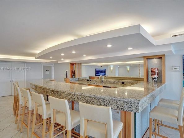 777 Bayshore Dr 1203, Fort Lauderdale FL 33304