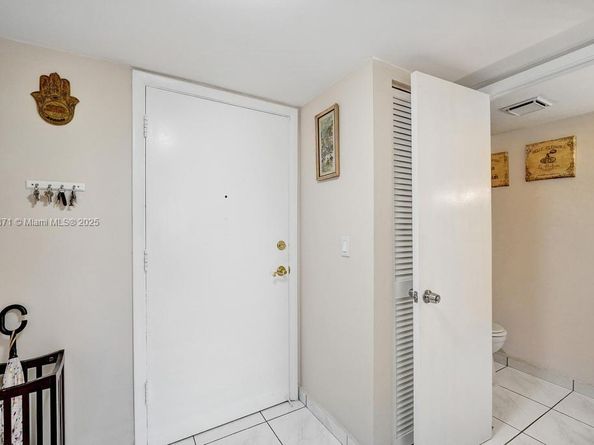 200 Diplomat Pkwy 423, Hallandale Beach FL 33009