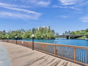 200 Diplomat Pkwy 423, Hallandale Beach FL 33009