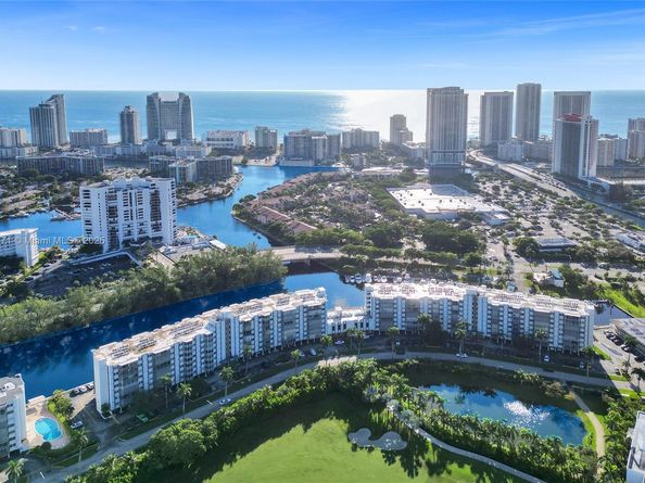 200 Diplomat Pkwy 423, Hallandale Beach FL 33009