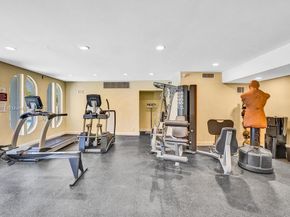 200 Diplomat Pkwy 423, Hallandale Beach FL 33009