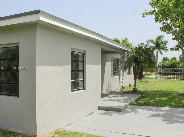 14801 Lincoln Blvd, Miami FL 33176