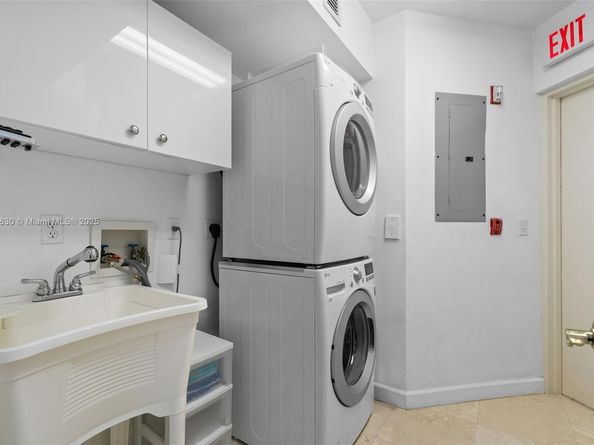 19111 Collins Ave 2704, Sunny Isles Beach FL 33160