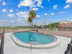 281 NE 40th St 7, Oakland Park FL 33334