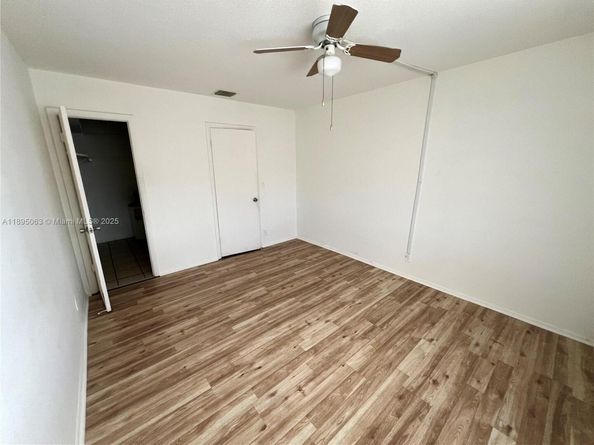 281 NE 40th St 7, Oakland Park FL 33334