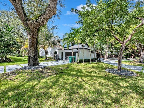 11340 SW 74th Ct, Pinecrest FL 33156