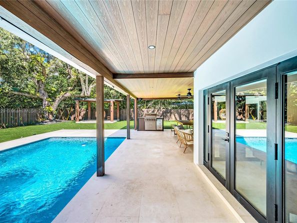 11340 SW 74th Ct, Pinecrest FL 33156