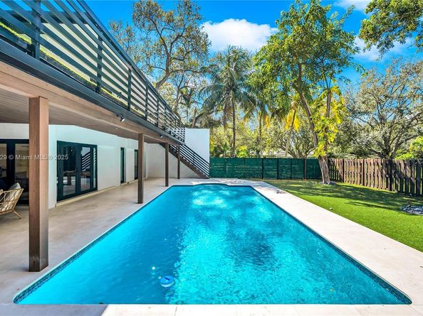11340 SW 74th Ct, Pinecrest FL 33156