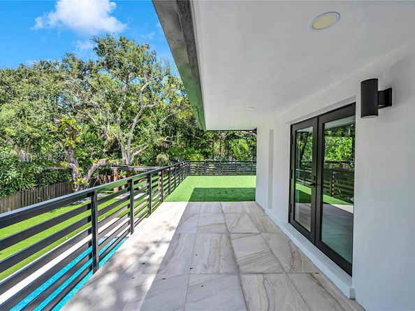 11340 SW 74th Ct, Pinecrest FL 33156