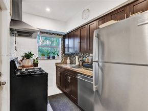 10076 E Bay Harbor Dr 76D, Bay Harbor Islands FL 33154