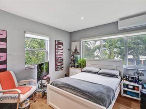 10076 E Bay Harbor Dr 76D, Bay Harbor Islands FL 33154