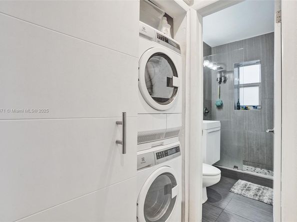 10076 E Bay Harbor Dr 76D, Bay Harbor Islands FL 33154