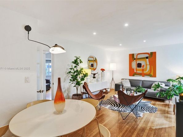 10076 E Bay Harbor Dr 76D, Bay Harbor Islands FL 33154