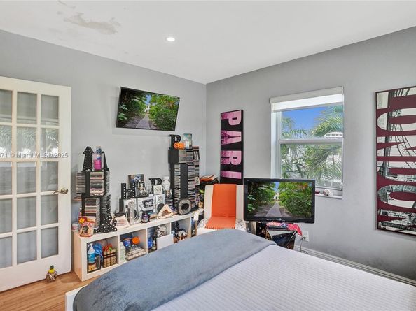 10076 E Bay Harbor Dr 76D, Bay Harbor Islands FL 33154