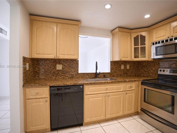 3600 NE 170th St 401, North Miami Beach FL 33160