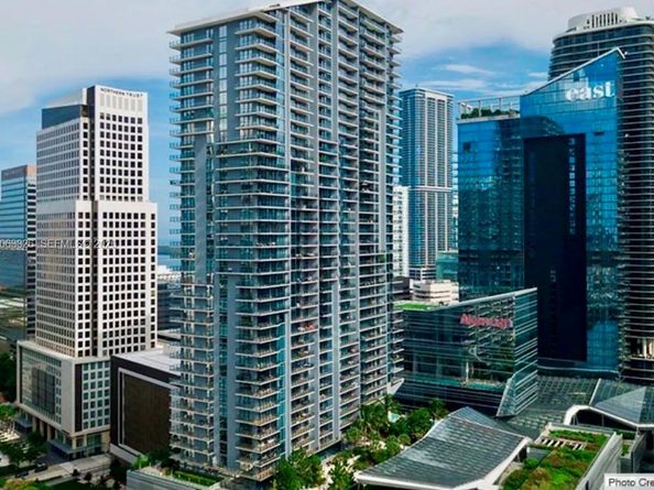 68 SE 6th St 3810, Miami FL 33131
