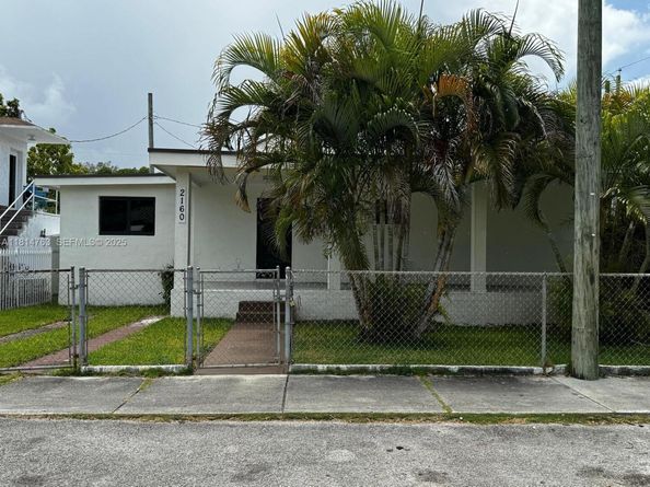 2160 NW 30th St, Miami FL 33142