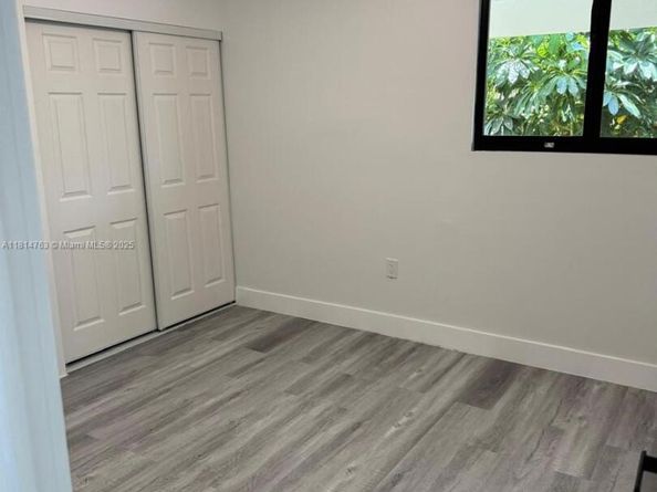 2160 NW 30th St, Miami FL 33142