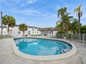 7220 SW 94th Pl G4, Miami FL 33173