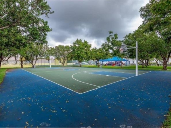 7220 SW 94th Pl G4, Miami FL 33173