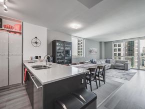 55 SE 6th St 2110, Miami FL 33131