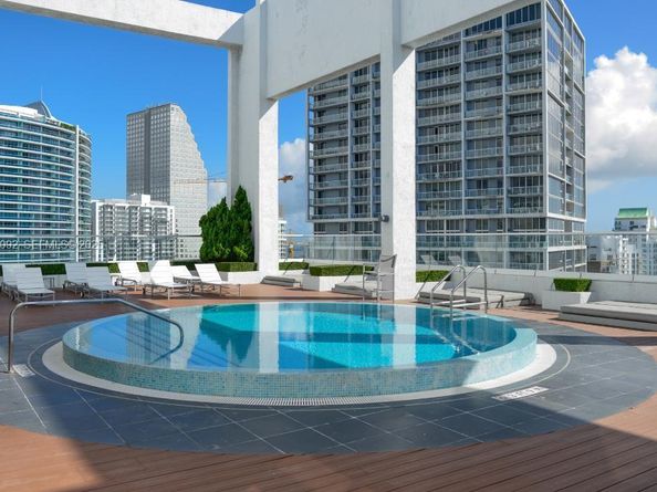 55 SE 6th St 2110, Miami FL 33131