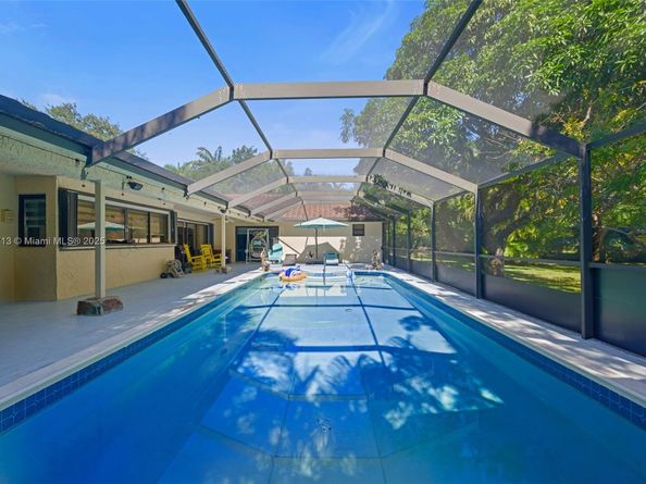 13575 SW 69th Ct, Pinecrest FL 33156