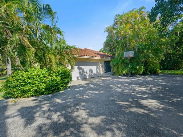 13575 SW 69th Ct, Pinecrest FL 33156