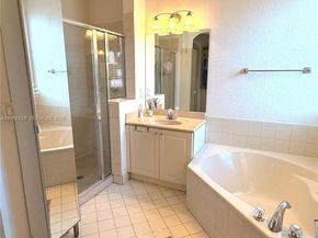 11010 NW 87th St, Doral FL 33178