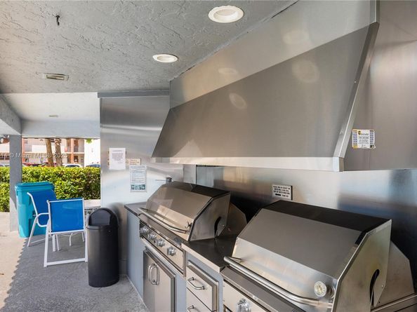 8900 Washington Blvd 404, Pembroke Pines FL 33025