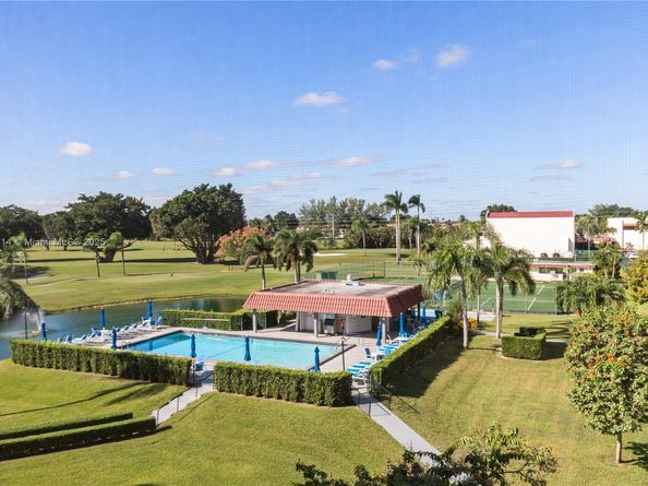 8900 Washington Blvd 404, Pembroke Pines FL 33025