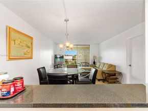 8900 Washington Blvd 404, Pembroke Pines FL 33025