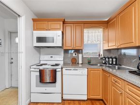 8900 Washington Blvd 404, Pembroke Pines FL 33025