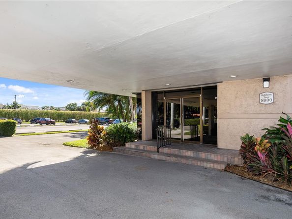 8900 Washington Blvd 404, Pembroke Pines FL 33025