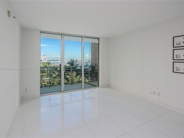 325 S Biscayne Blvd 1722, Miami FL 33131