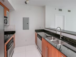 325 S Biscayne Blvd 1722, Miami FL 33131